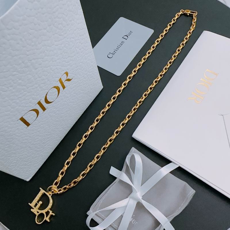 Dior Necklace 06lyr607